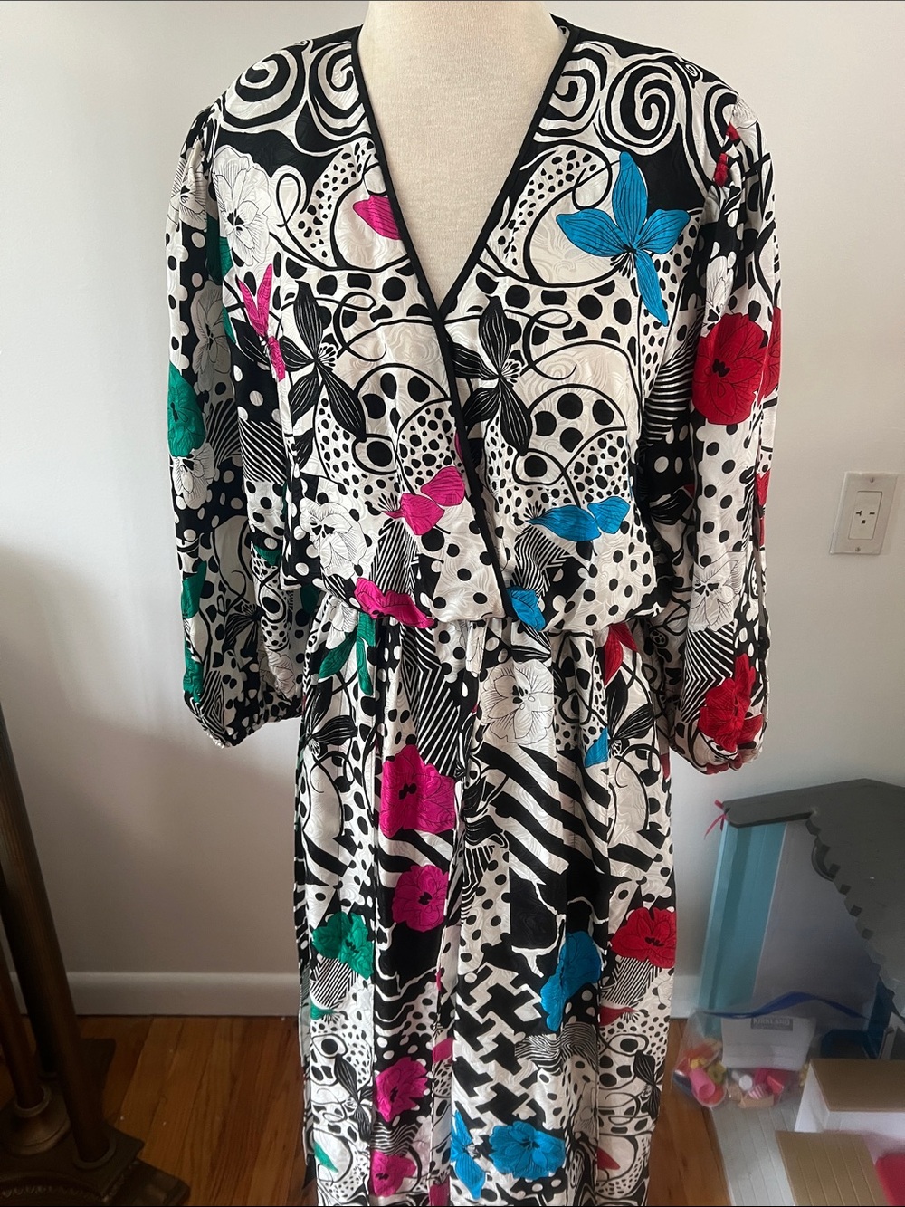 Diane Freis 💯 percent silk dress NWOT